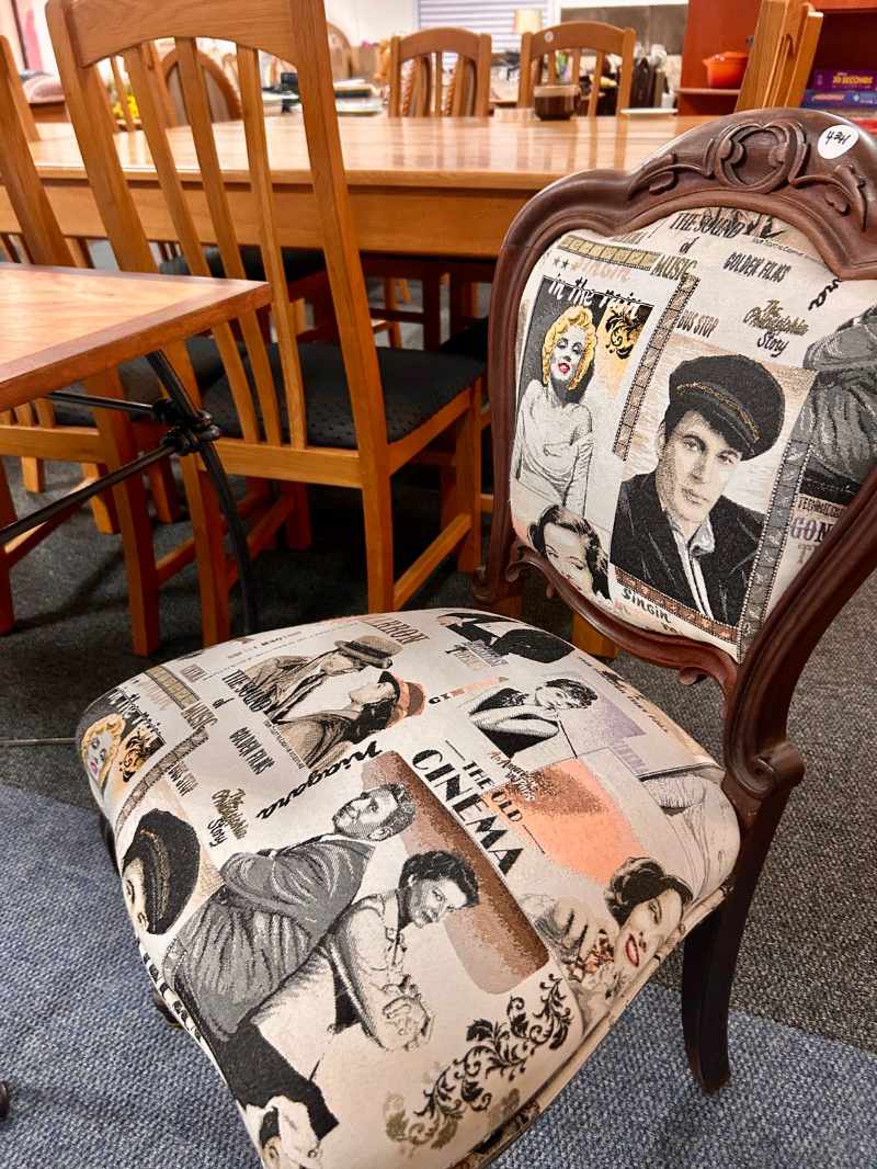 Collectables, Antiques & Household Furniture Auction thumbnail 3