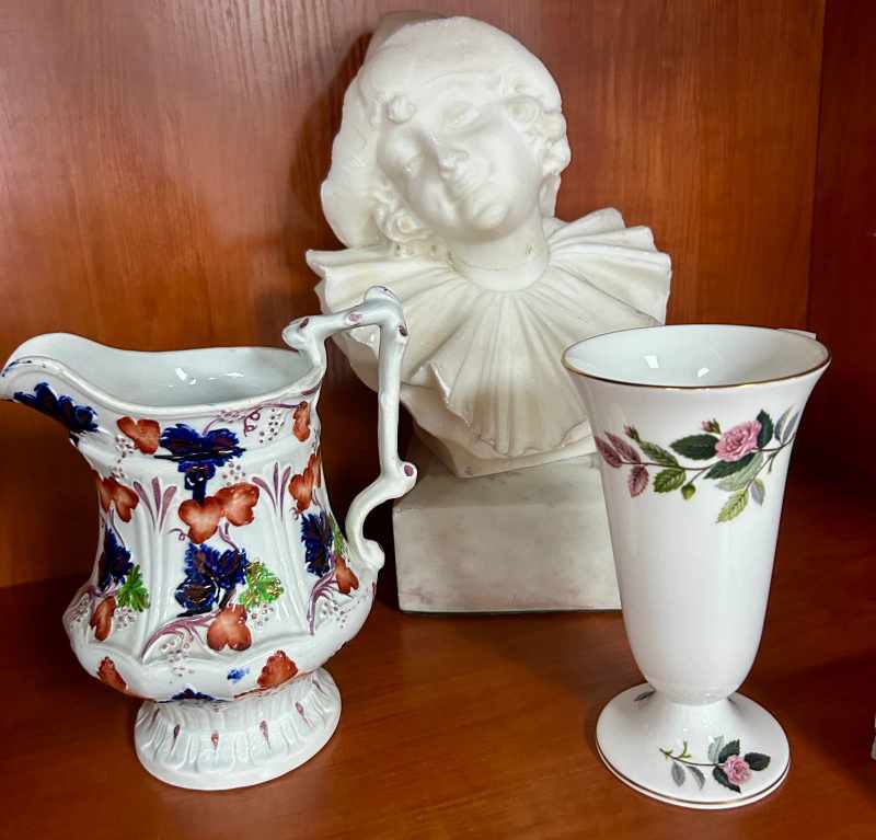 Collectables, Antiques & Household Furniture Auction thumbnail 9