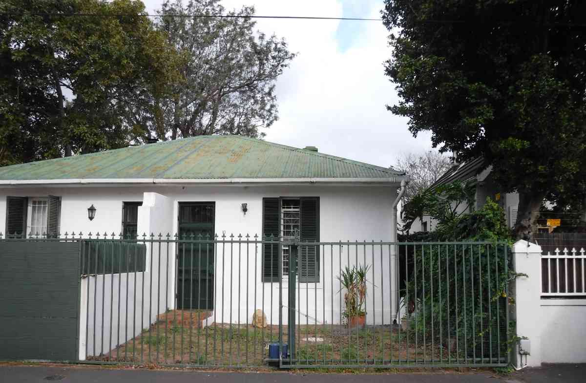 Semi Detatched Cottage