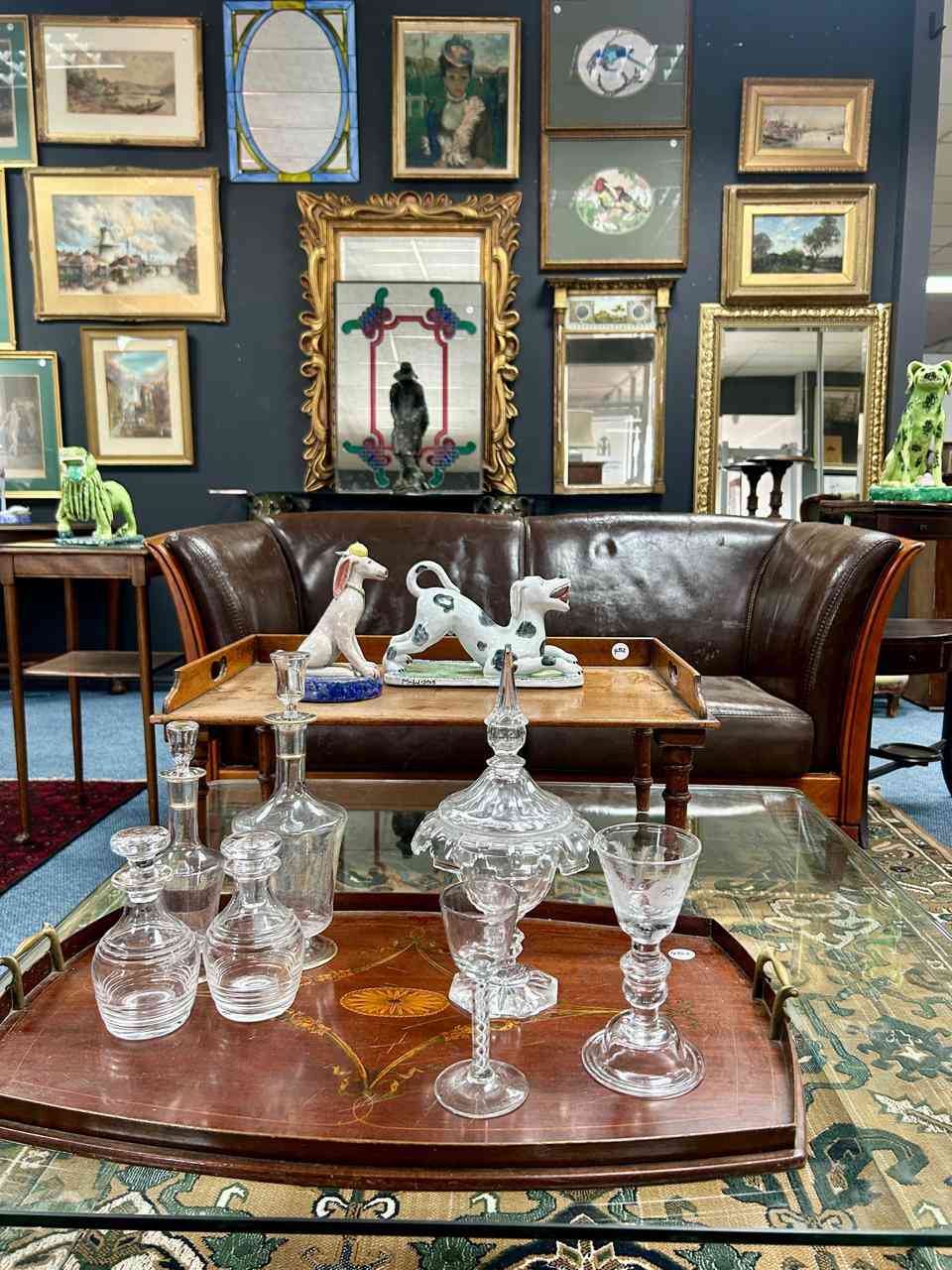Beautiful Paintings And Household Furnishings