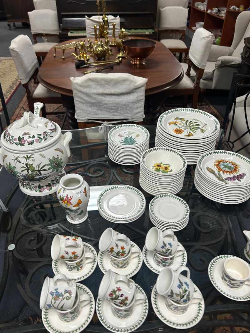 Beautiful Paintings And Household Furnishings thumbnail 18