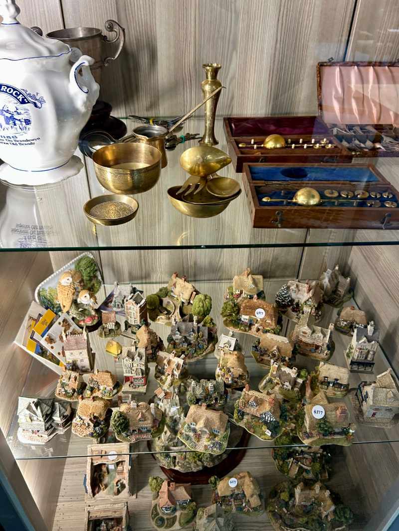 Beautiful Household Furnishings thumbnail 7