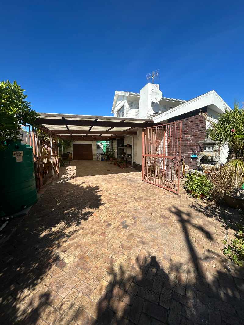 Milnerton Central - 3 Bedroom Home thumbnail 9