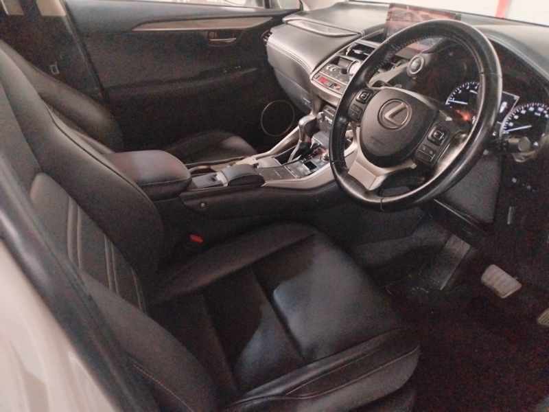 2020 LEXUS NX 300 EX thumbnail 9