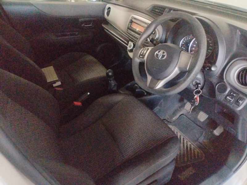 2013 TOYOTA YARIS 13 XS 5DR thumbnail 7