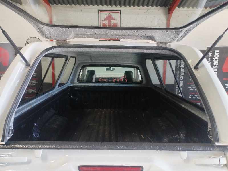 2025 TOYOTA HILUX 2.4 GD S A/C P/U S/C thumbnail 7