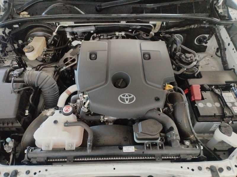 2025 TOYOTA HILUX 2.4 GD S A/C P/U S/C thumbnail 10
