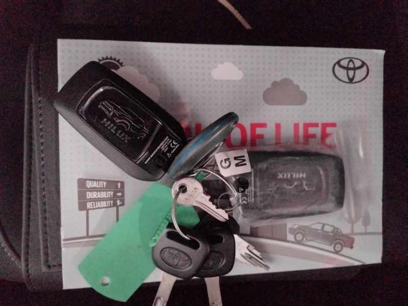 2024 TOYOTA HILUX 2.8 GD-6 RB LEGEND A/T P/U D/C thumbnail 13