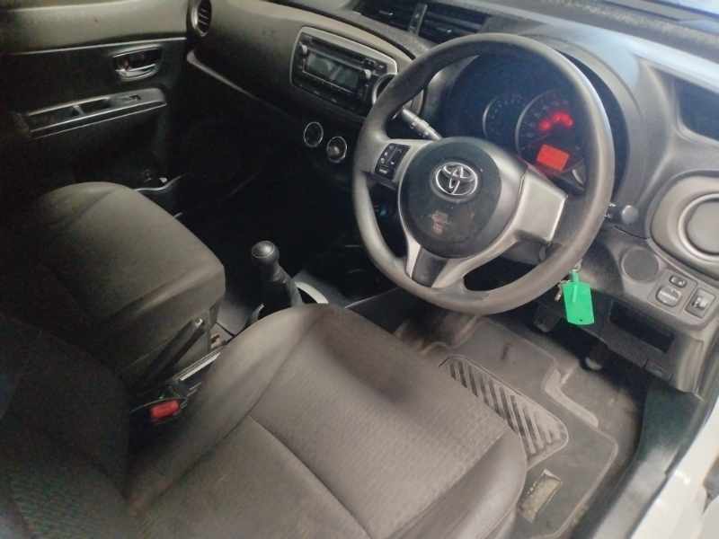 2013 TOYOTA YARIS 1.0 XR 5Dr thumbnail 8