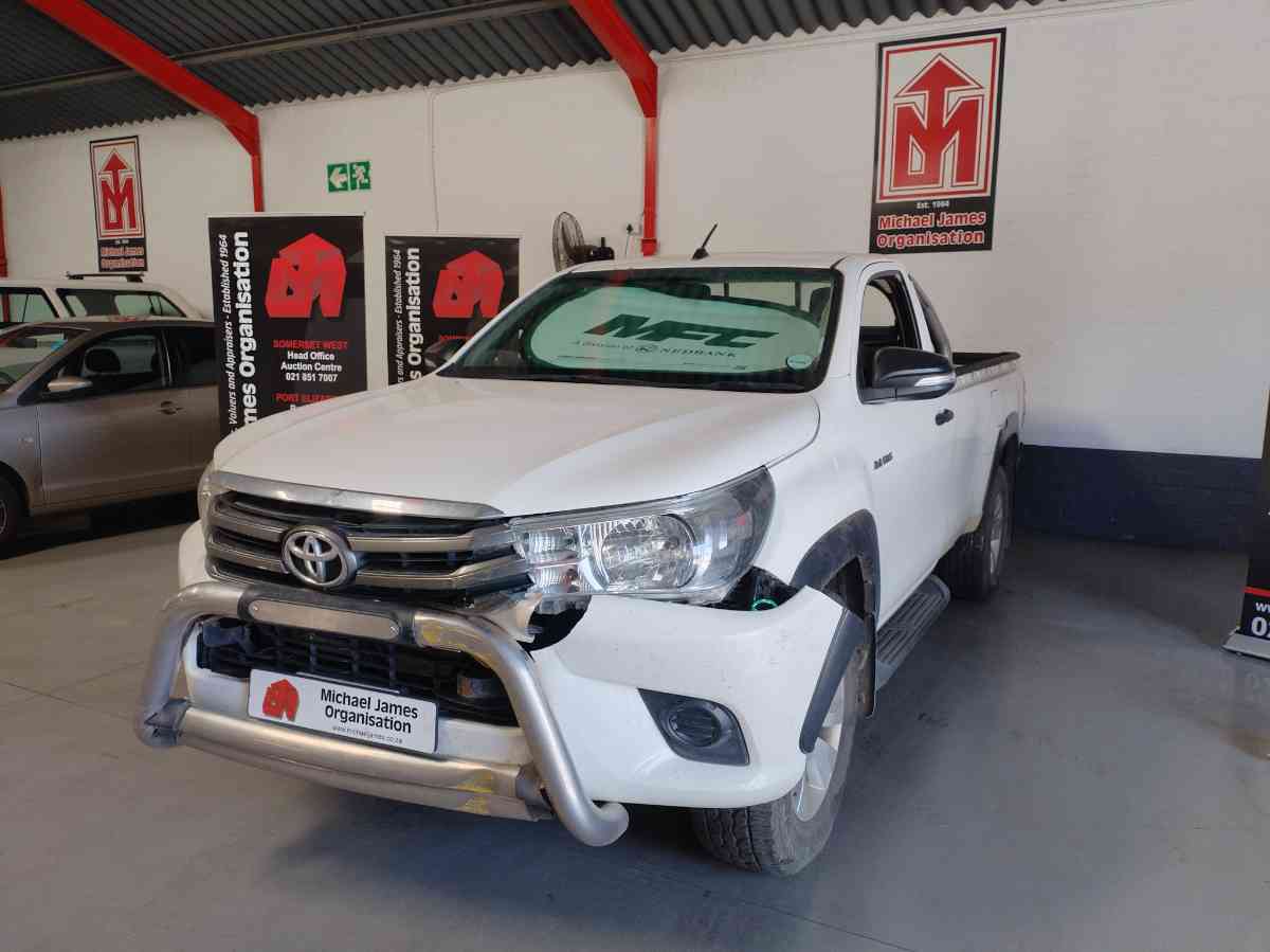 2017 TOYOTA HILUX 2.4 GD-6 RB SRX P/U S/C