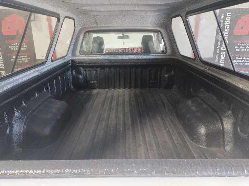 2025 TOYOTA HILUX 2.4 GD P/U S/C thumbnail 7