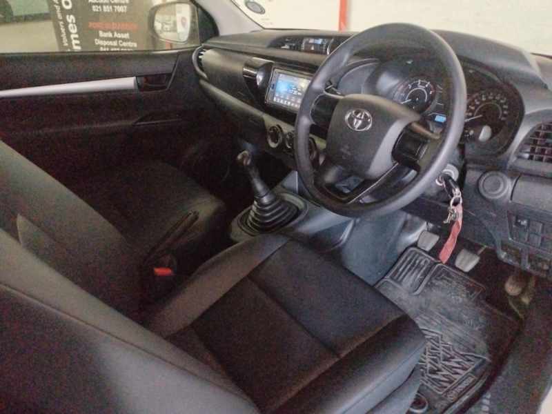 2025 TOYOTA HILUX 2.4 GD P/U S/C thumbnail 8