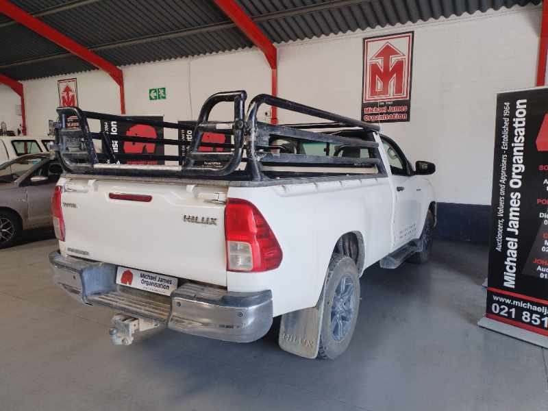 2020 TOYOTA HILUX 2.4 GD6 S/C P/U thumbnail 5