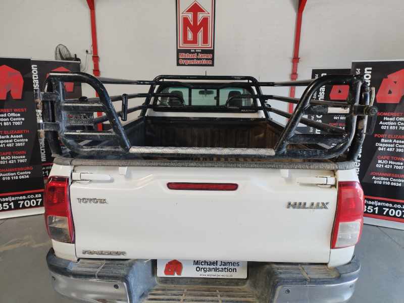 2020 TOYOTA HILUX 2.4 GD6 S/C P/U thumbnail 7