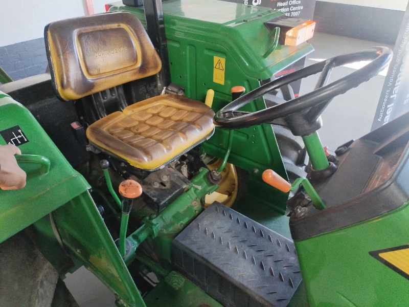 2021 JOHN DEERE 5075 E TRACTOR thumbnail 7