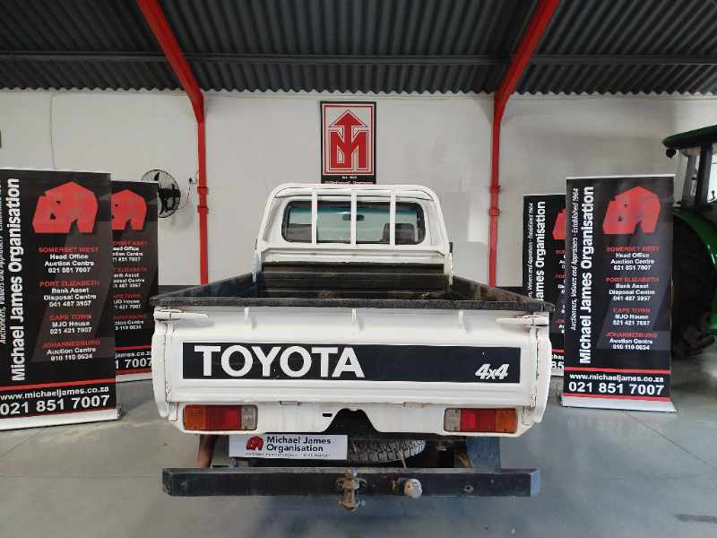 1998 TOYOTA LAND CRUISER DIESEL P/U S/C thumbnail 4