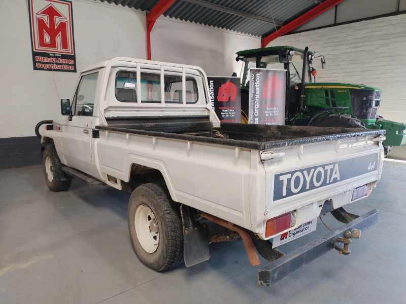 1998 TOYOTA LAND CRUISER DIESEL P/U S/C thumbnail 6