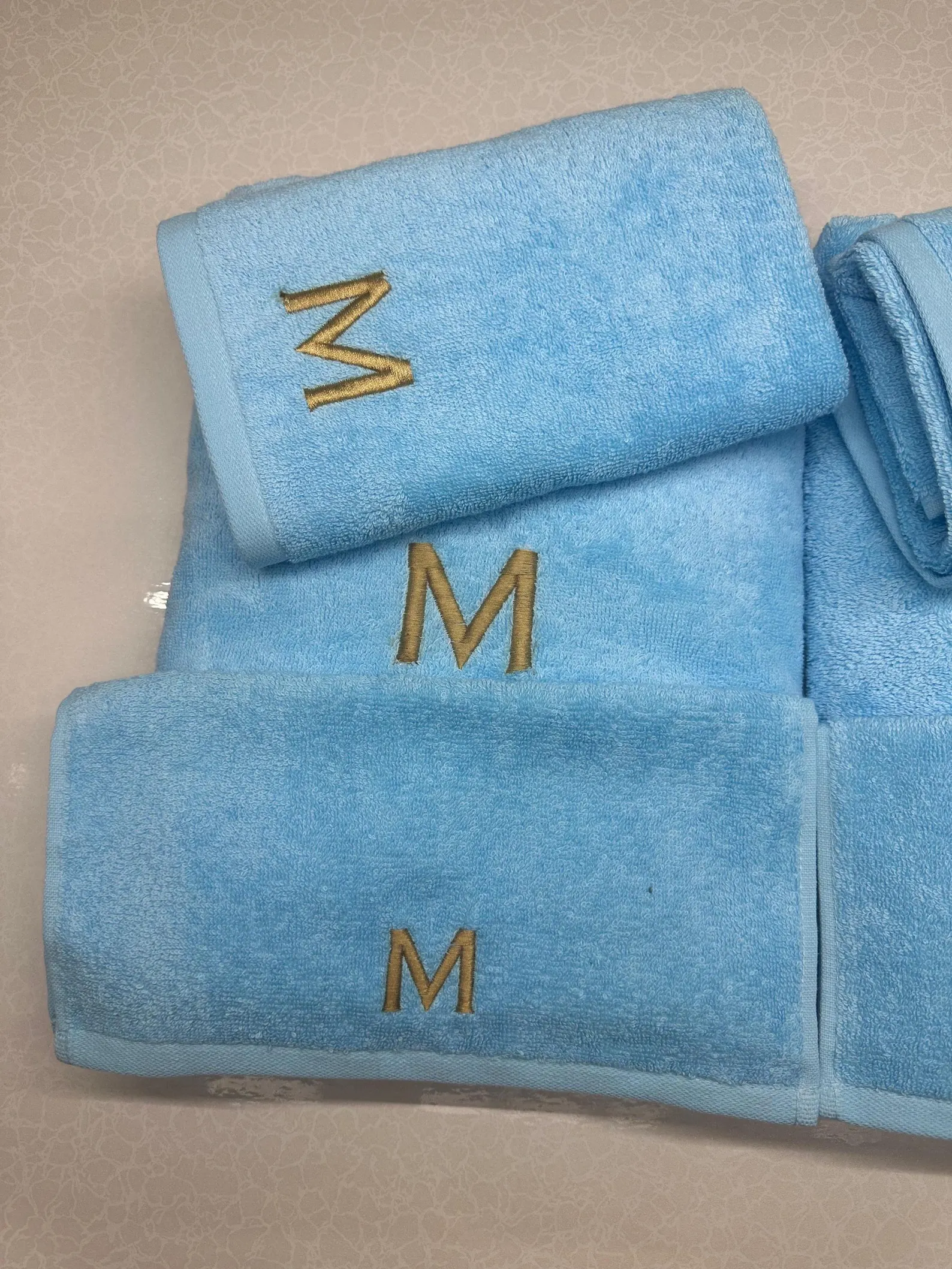 Monogrammed Turkish Cotton Towel Set thumbnail 2