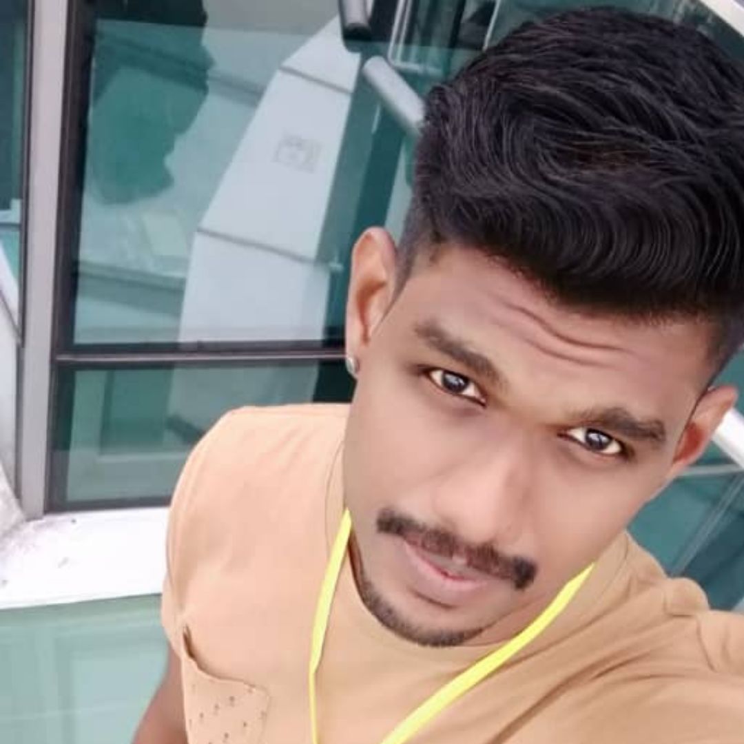 KUMARESH A/L RAMAN's avatar'