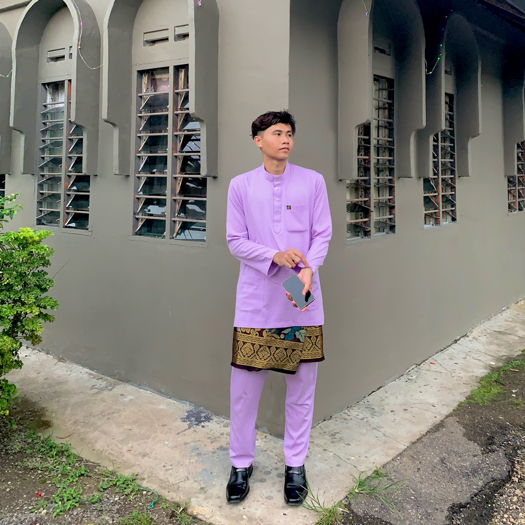 Muhammad Azri's avatar'