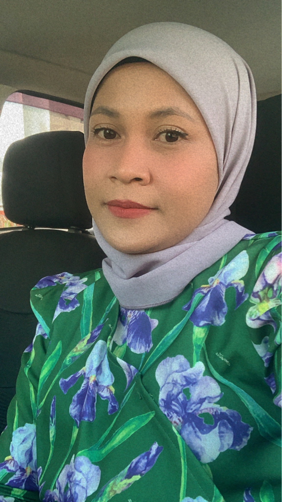 Nor Hanini's avatar'