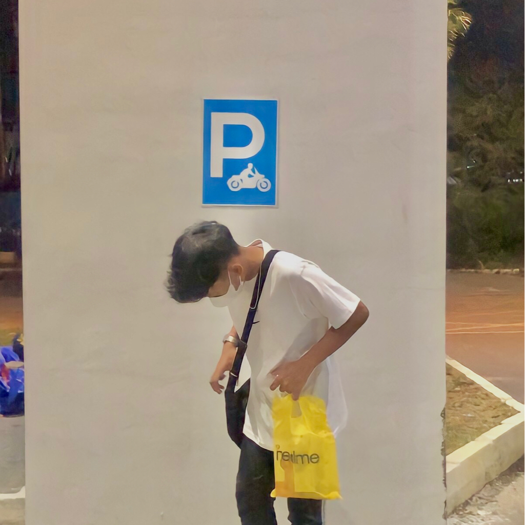 daniel atiq's avatar'