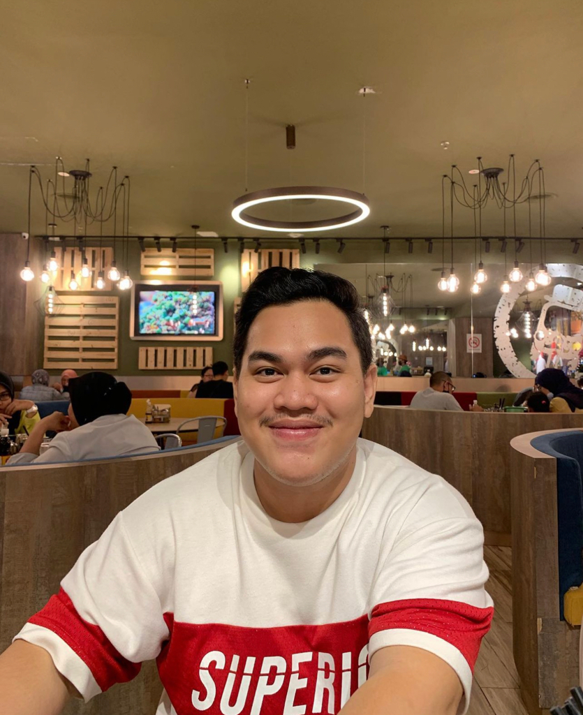 Muhammad Azrul Naim Azhar's avatar'