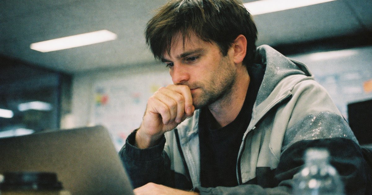 Tech-savvy team collaborating in a vibrant 90s aesthetic, exploring metrics for startup growth in 2026.