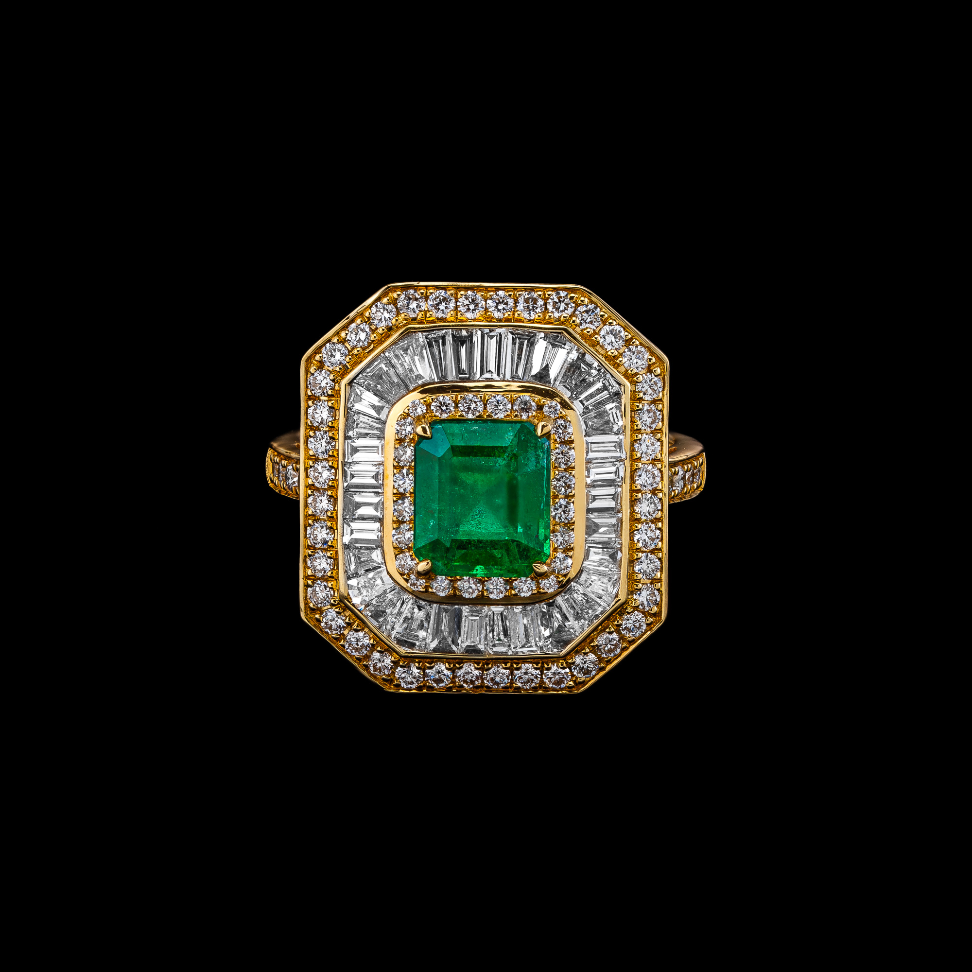 Pierścionek "EmeraldPrestige™"