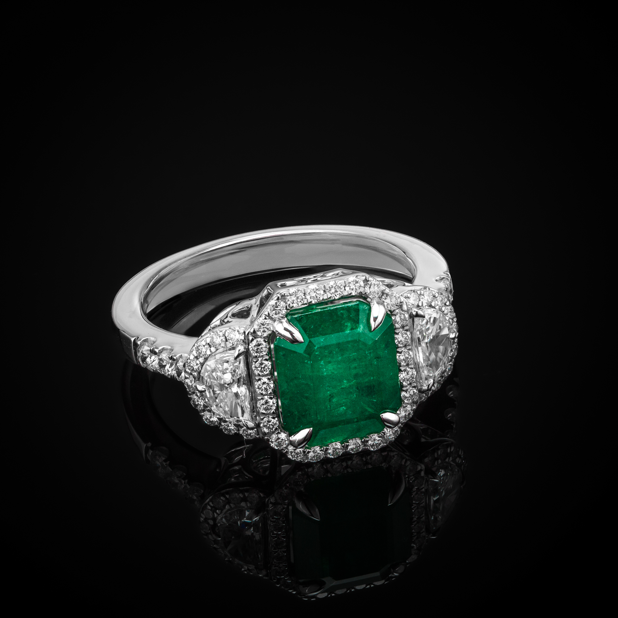 Pierścionek "RoyalEmerald™"