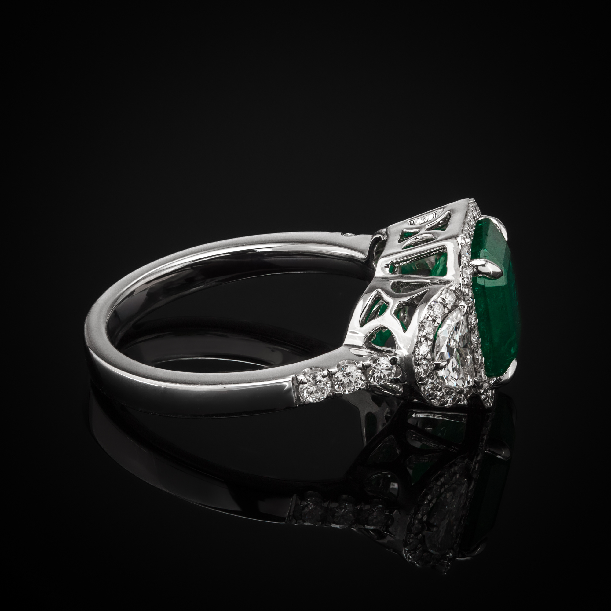 Pierścionek "RoyalEmerald™"