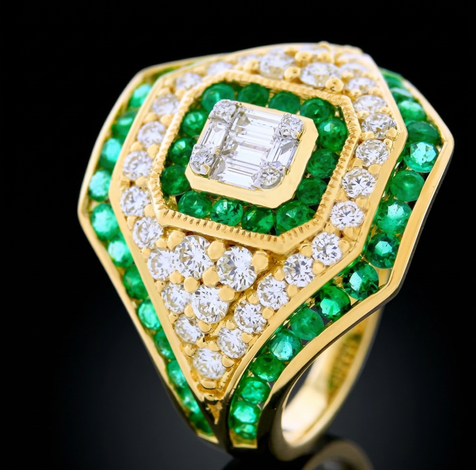 Pierścionek "EmeraldSupreme™"
