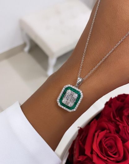 Naszyjnik "EmeraldVogue™"