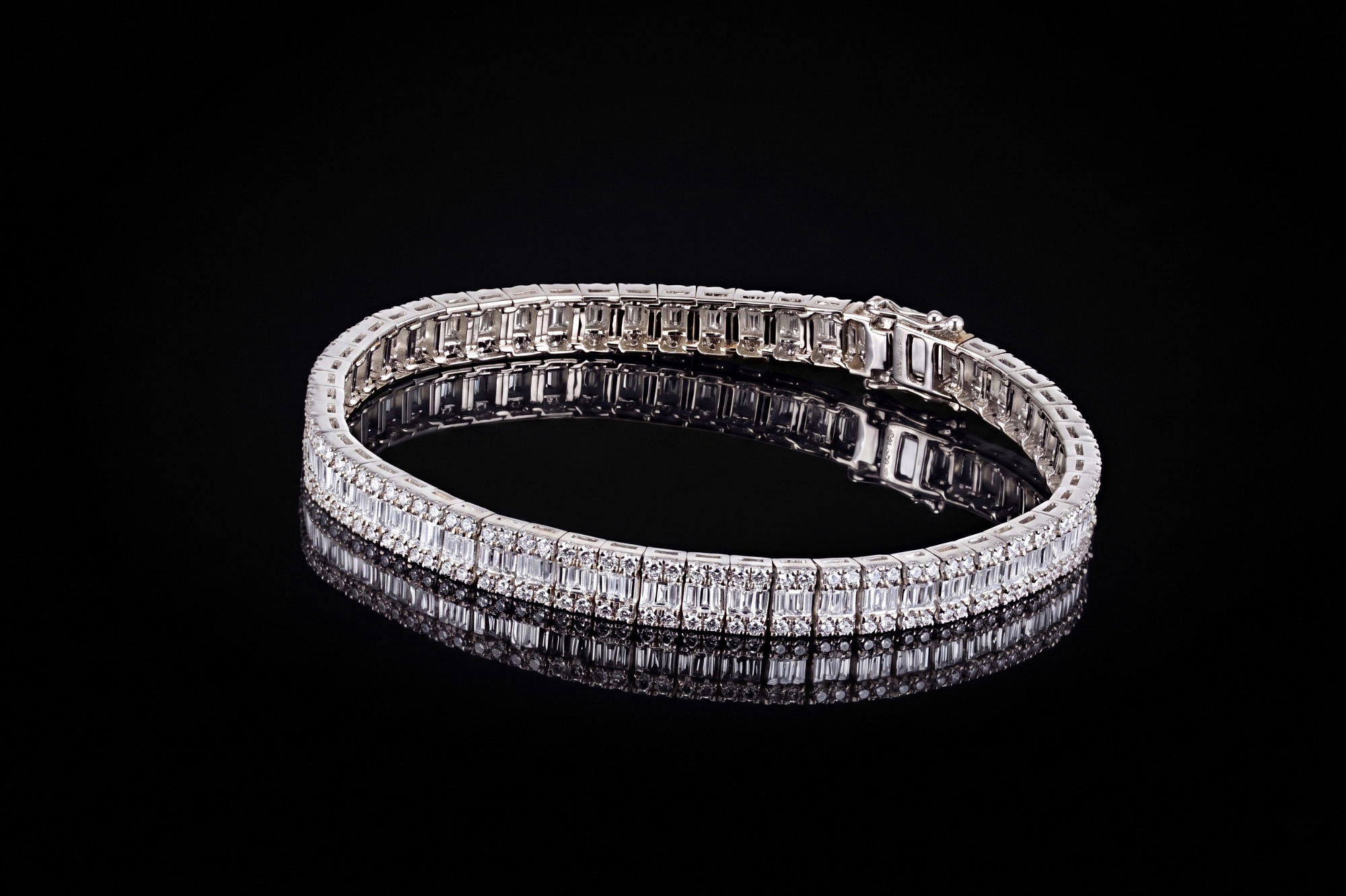 Bransoletka “InvisibleExcelsior™” 11.88 ct
