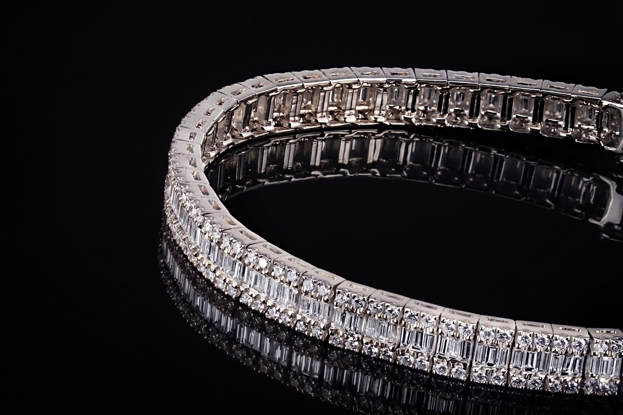 Bransoletka “InvisibleExcelsior™” 11.88 ct