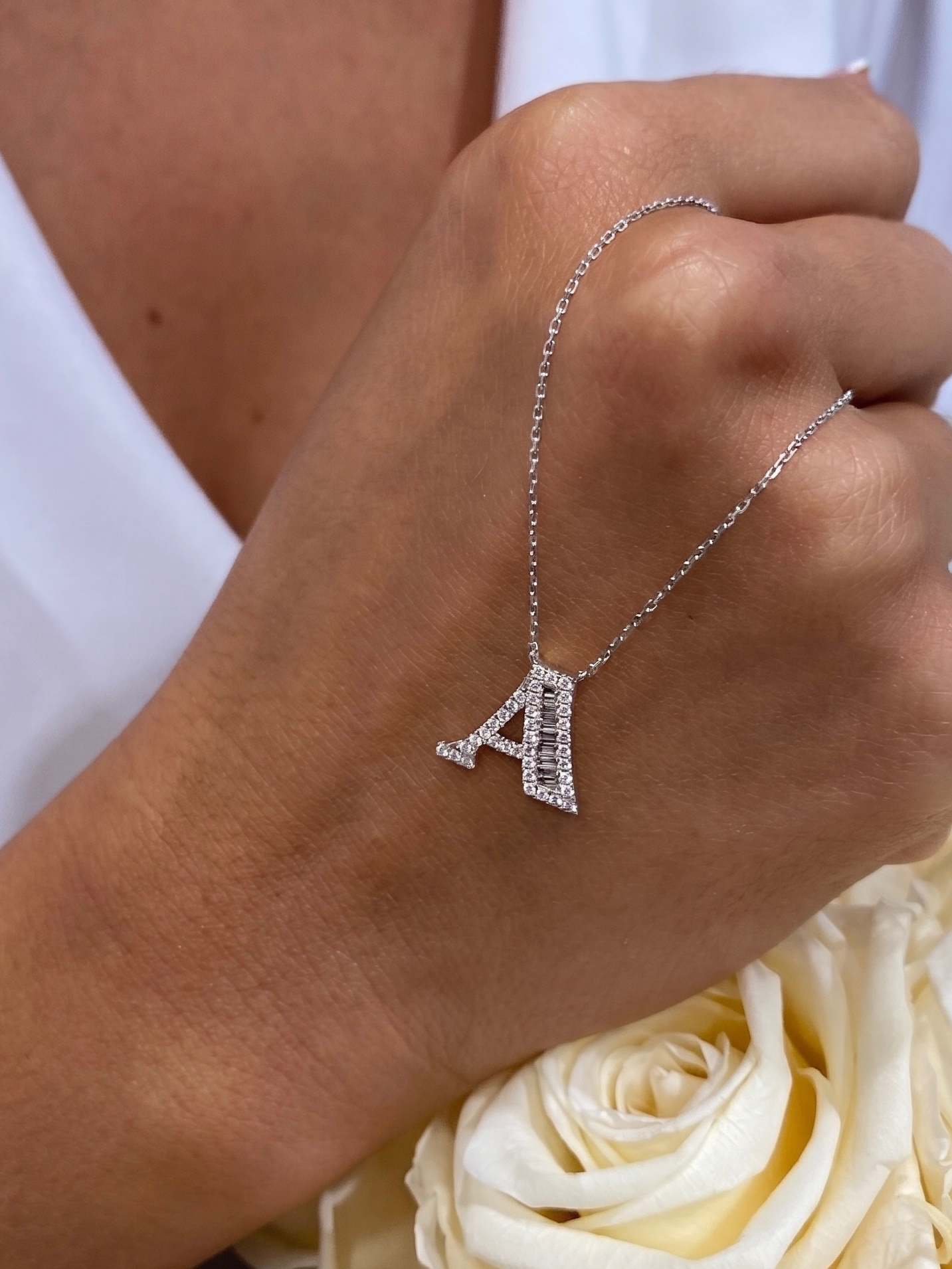 Naszyjnik z literą A "Collier Première Lettre™"