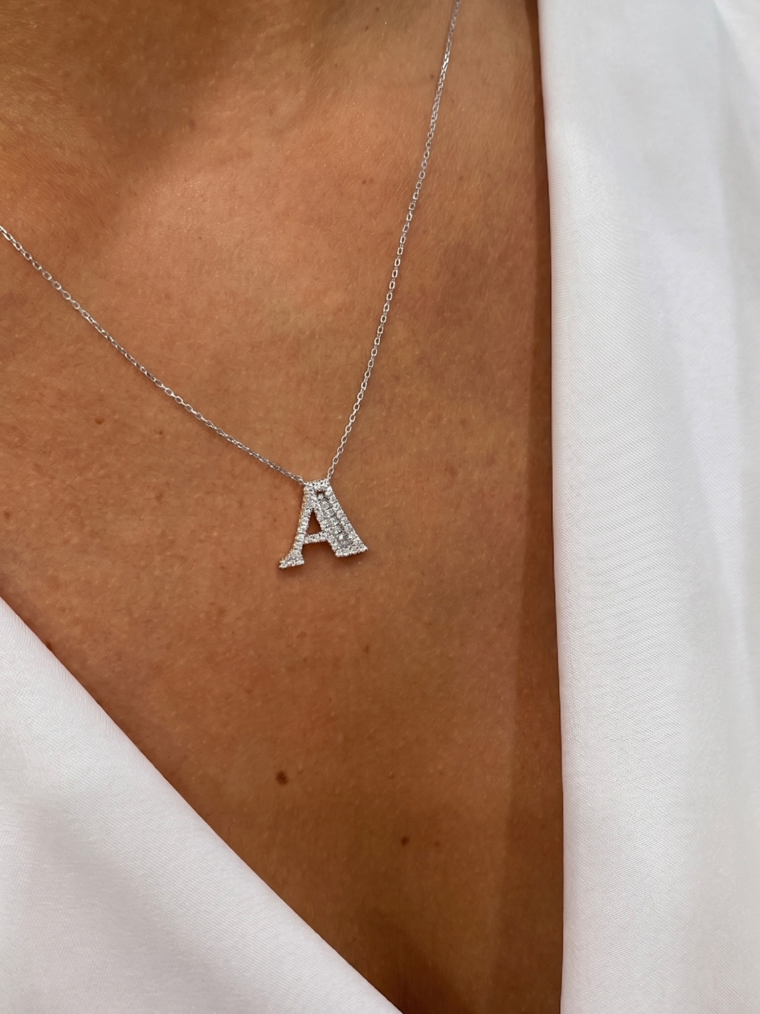 Naszyjnik z literą A "Collier Première Lettre™"