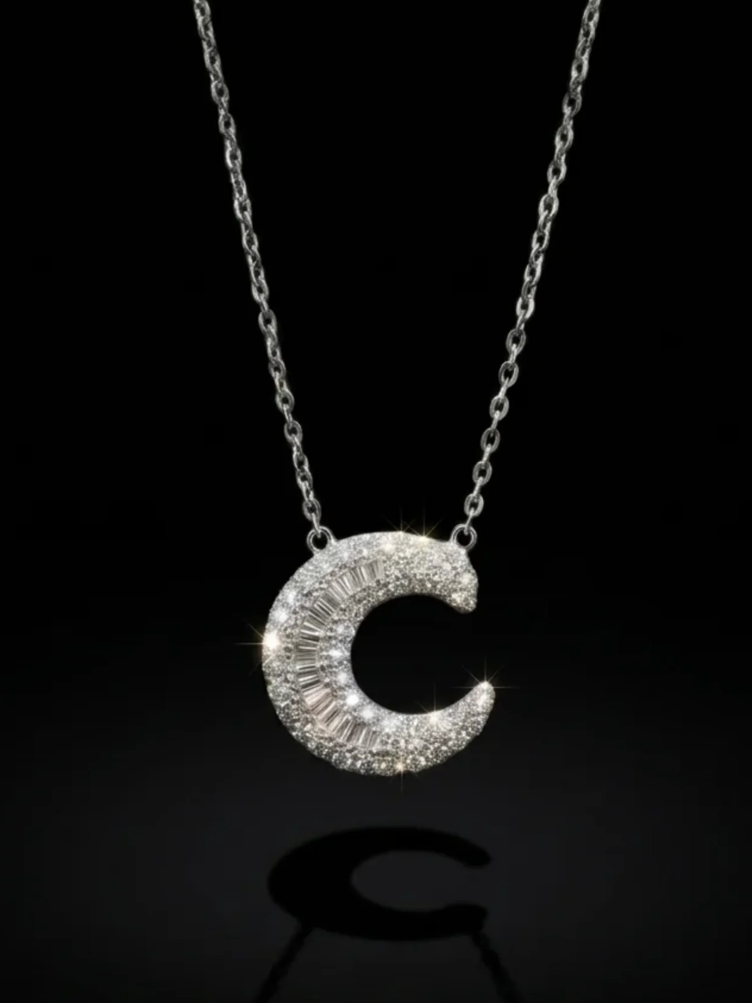 Naszyjnik z literą C "Collier Première Lettre™"