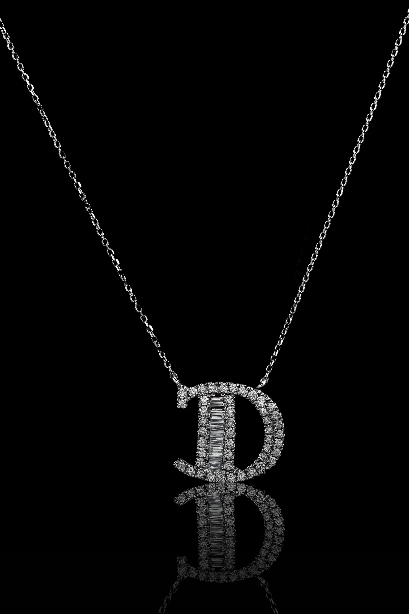 Naszyjnik z literą D "Collier Première Lettre™"