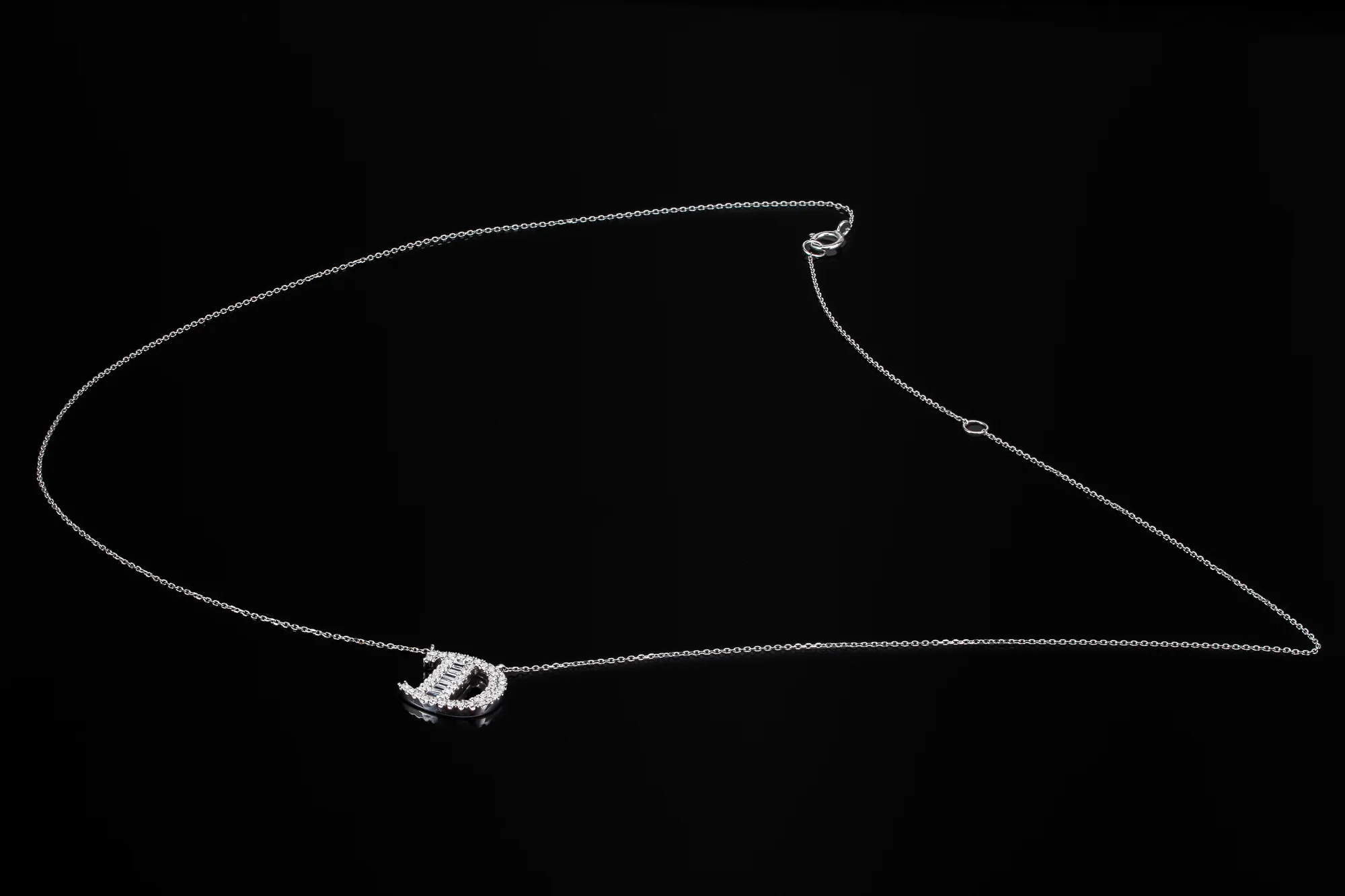 Naszyjnik z literą D "Collier Première Lettre™"
