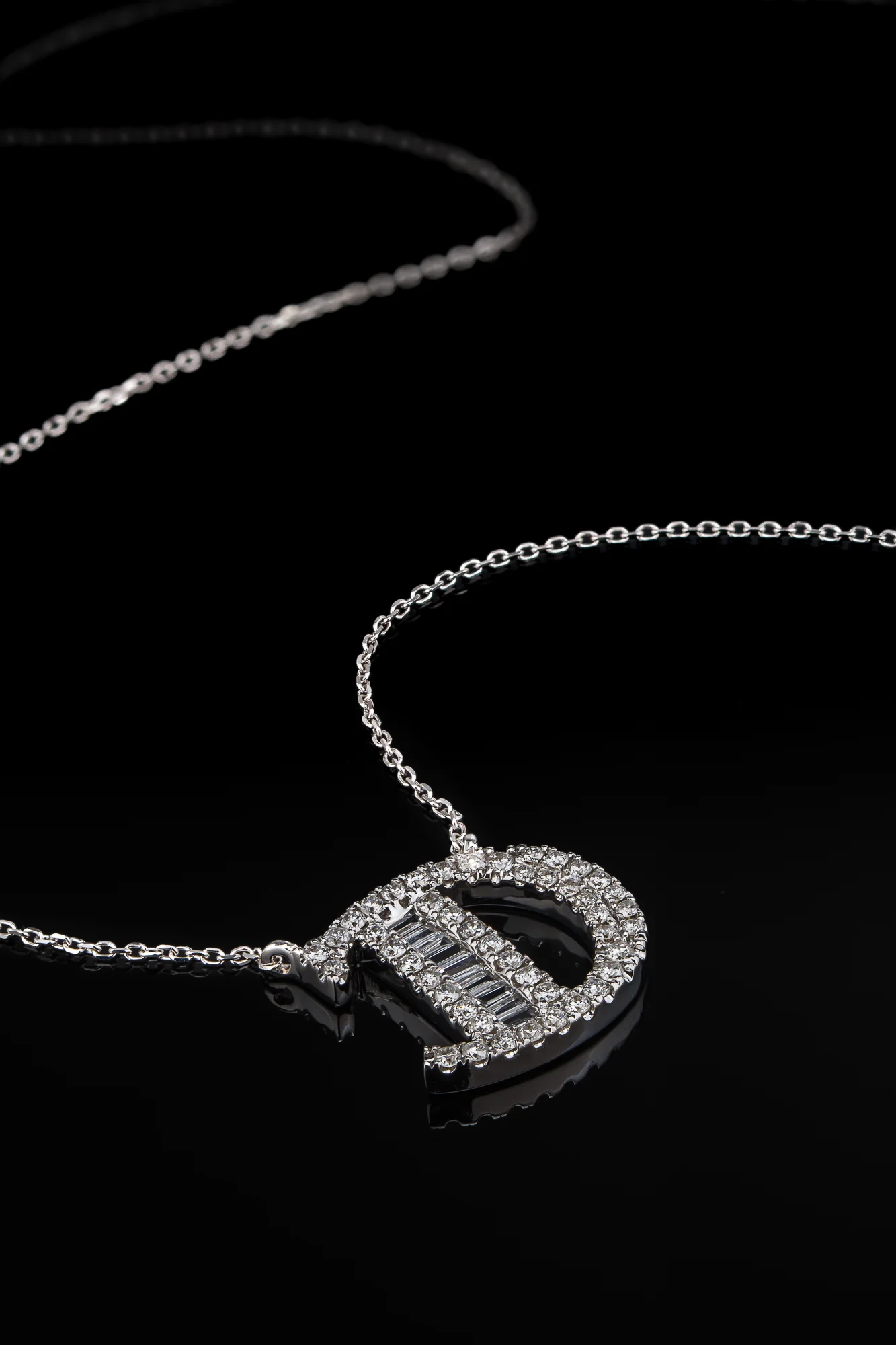 Naszyjnik z literą D "Collier Première Lettre™"