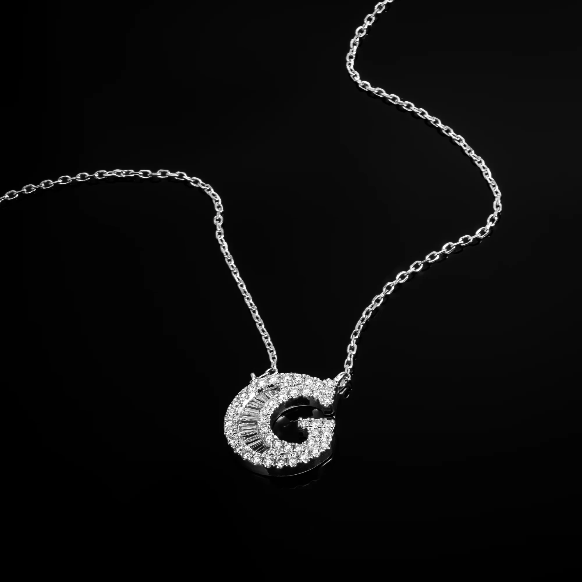 Naszyjnik z literą G "Collier Première Lettre™"