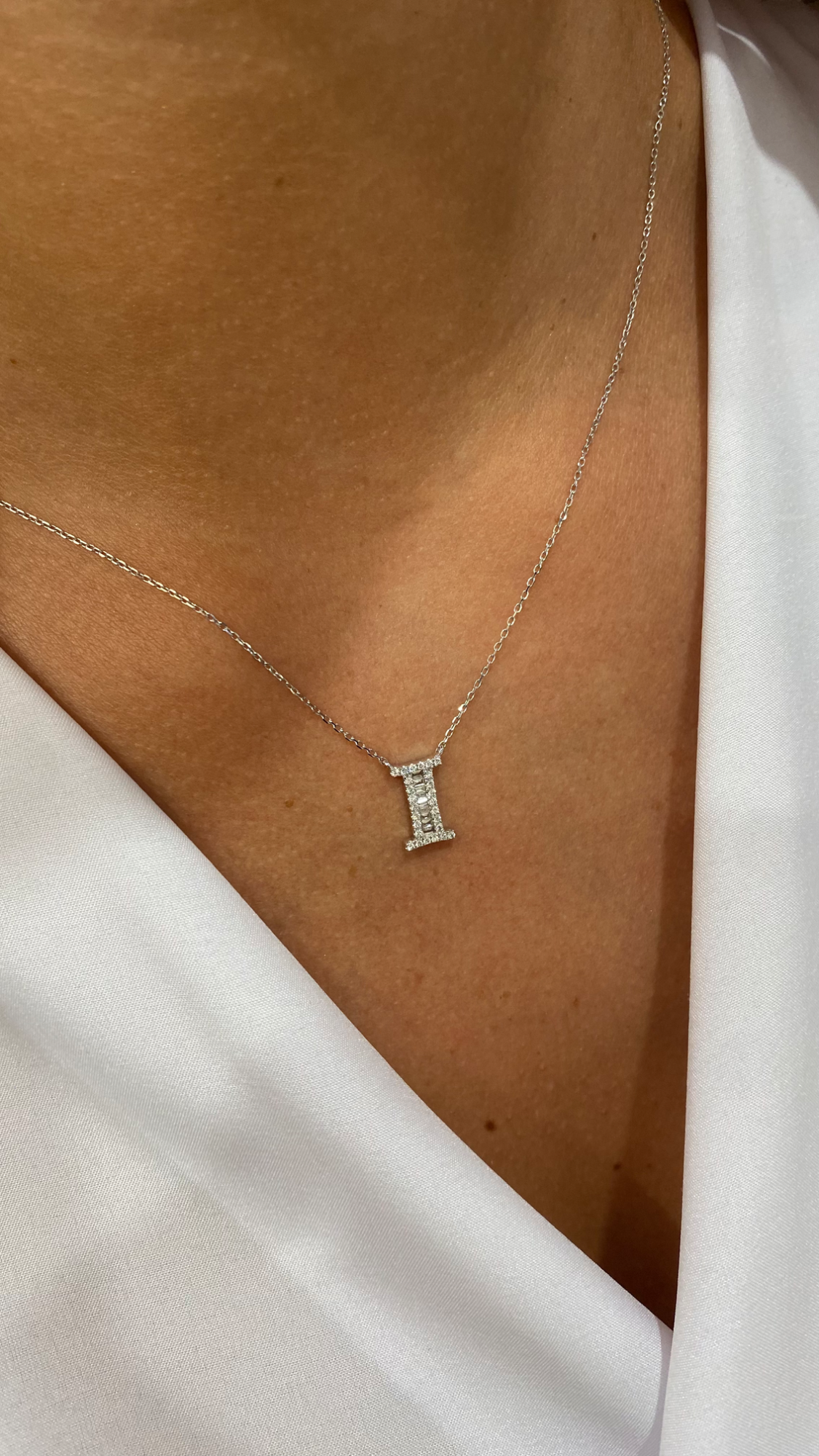 Naszyjnik z literą I "Collier Première Lettre™"