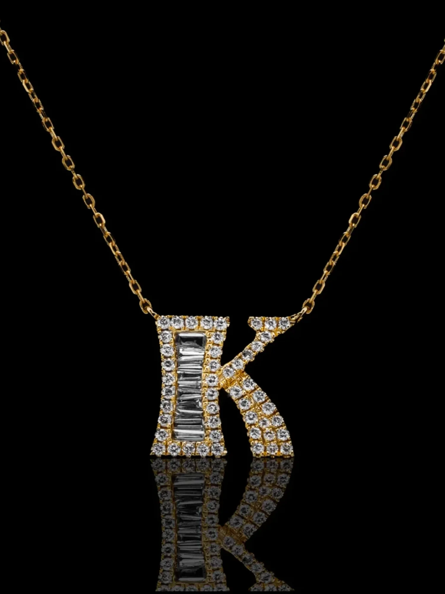 Naszyjnik z literą K "Collier Première Lettre™"
