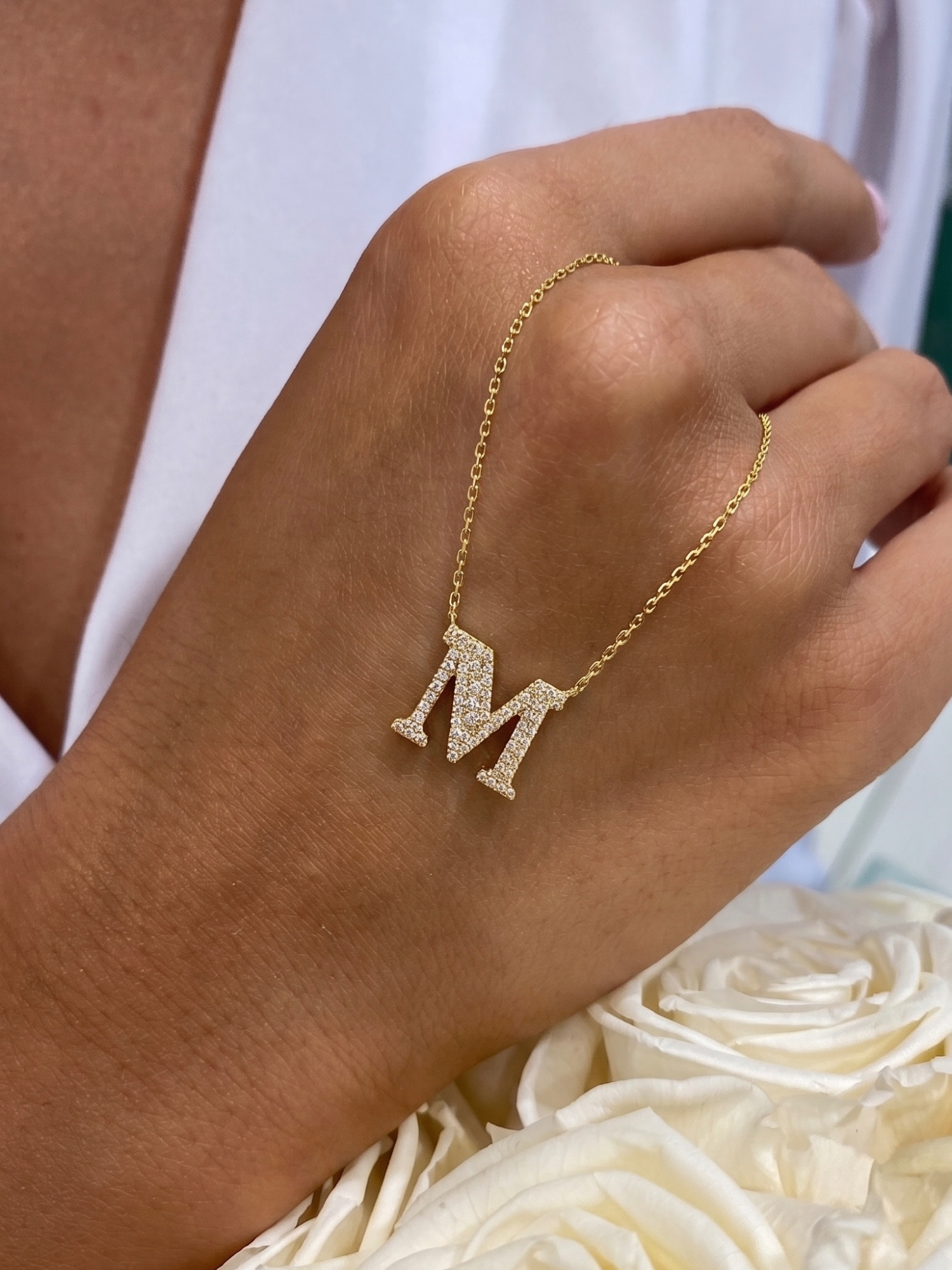 Naszyjnik z literą M "Collier Première Lettre™"