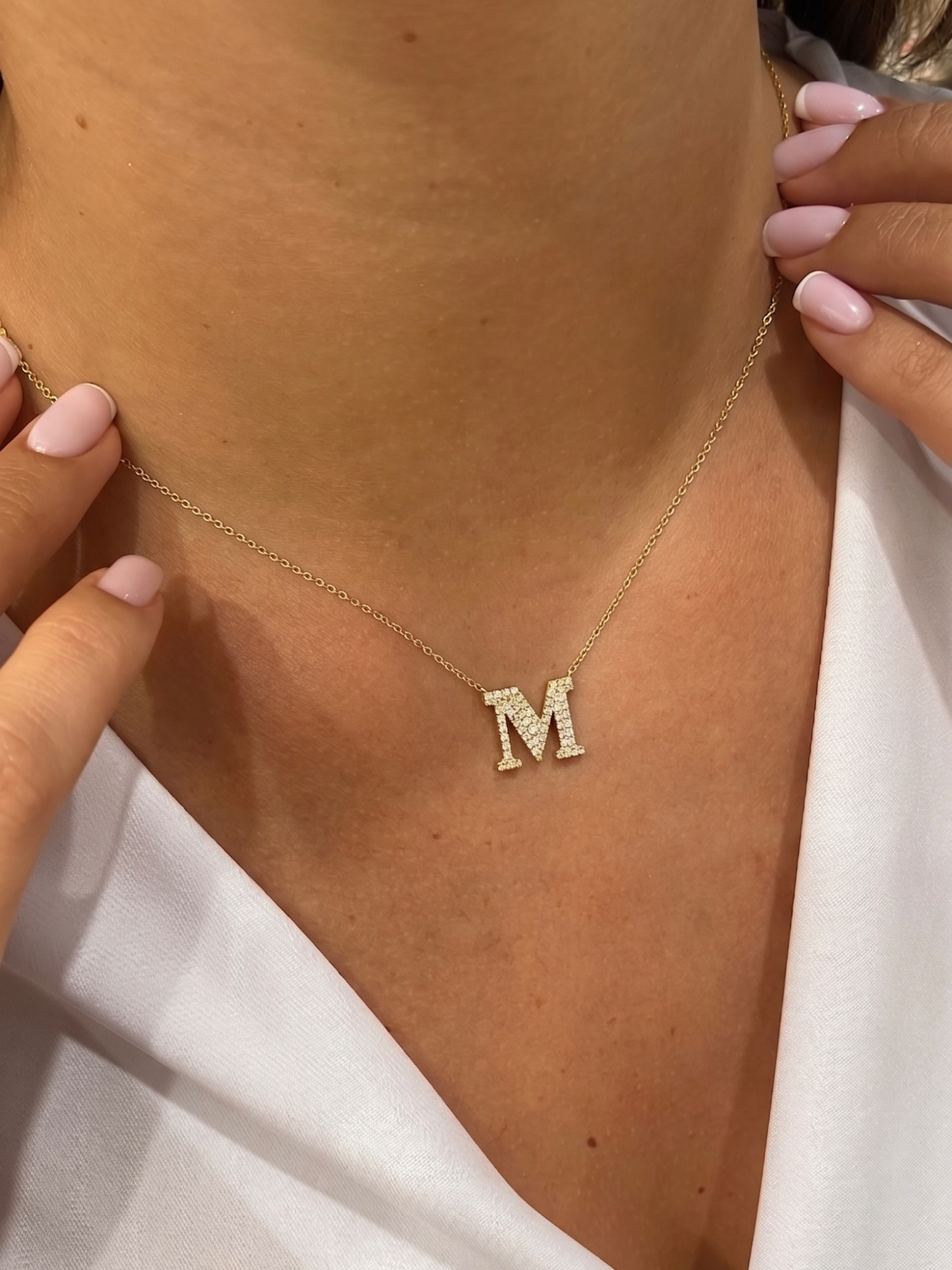 Naszyjnik z literą M "Collier Première Lettre™"