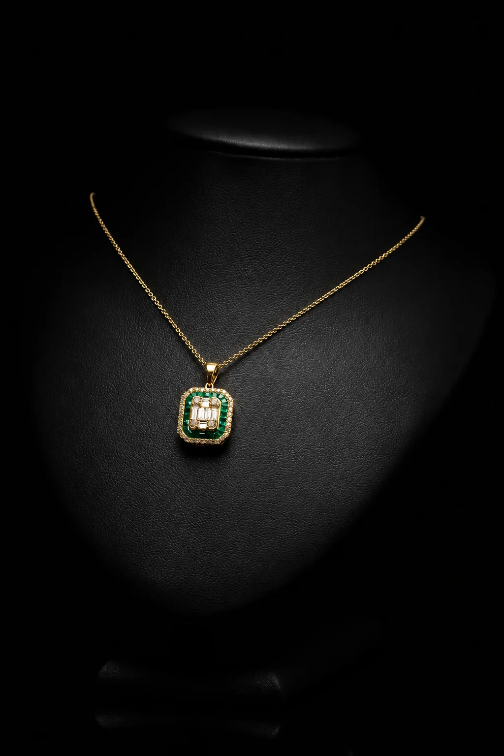 Naszyjnik "EmeraldVogue™"