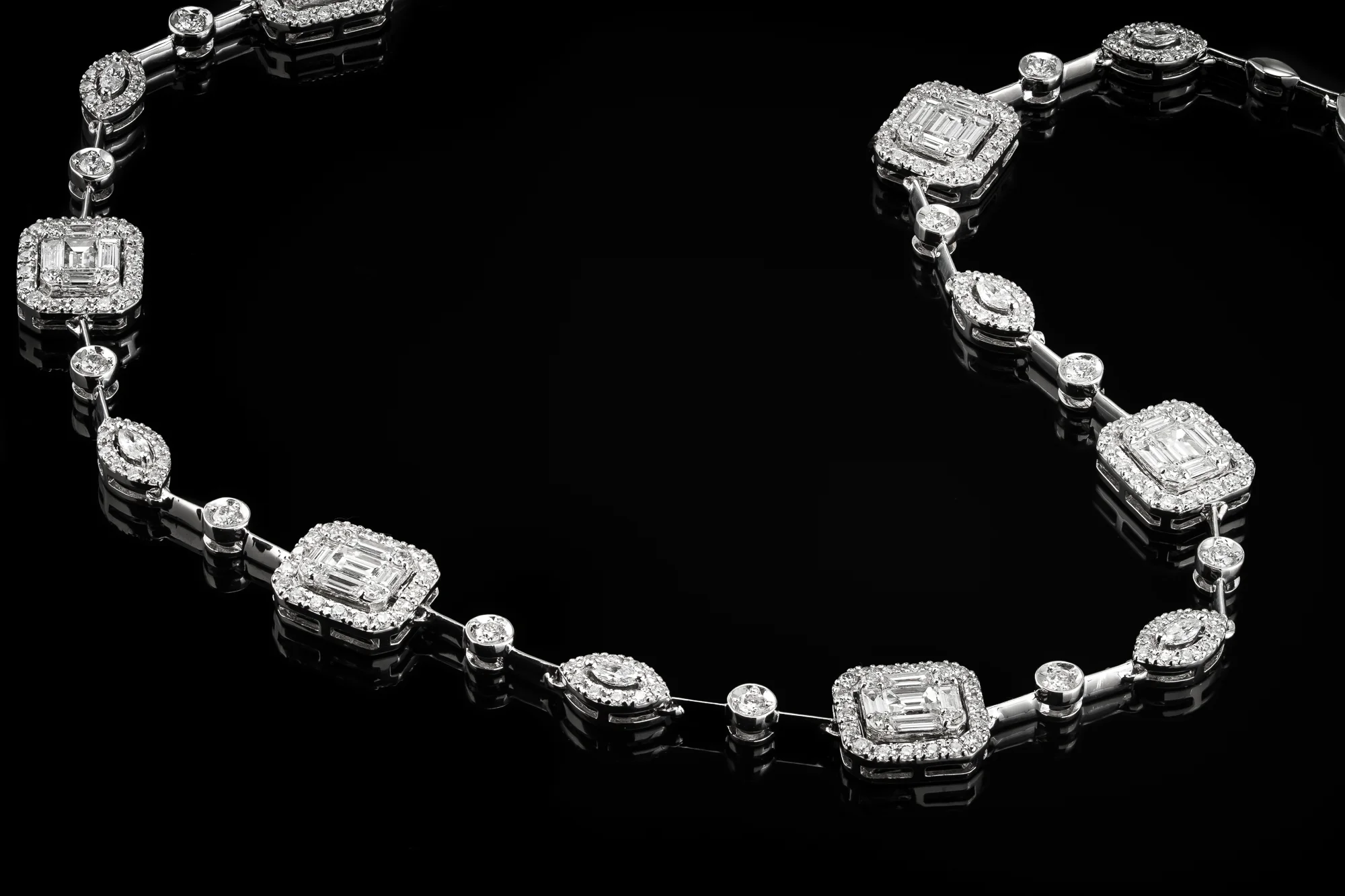 Naszyjnik "Invisible™" 3.00 ct