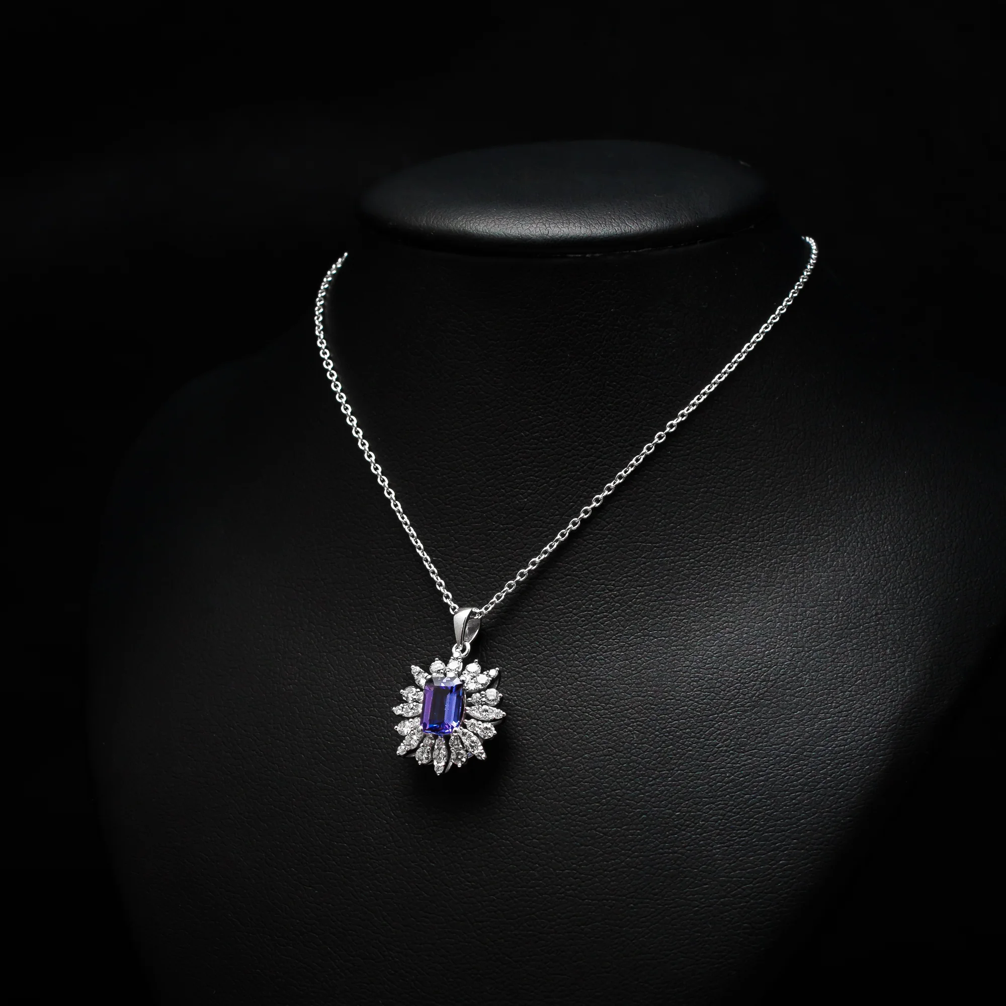 Naszyjnik "BlueLegacyCouture™"