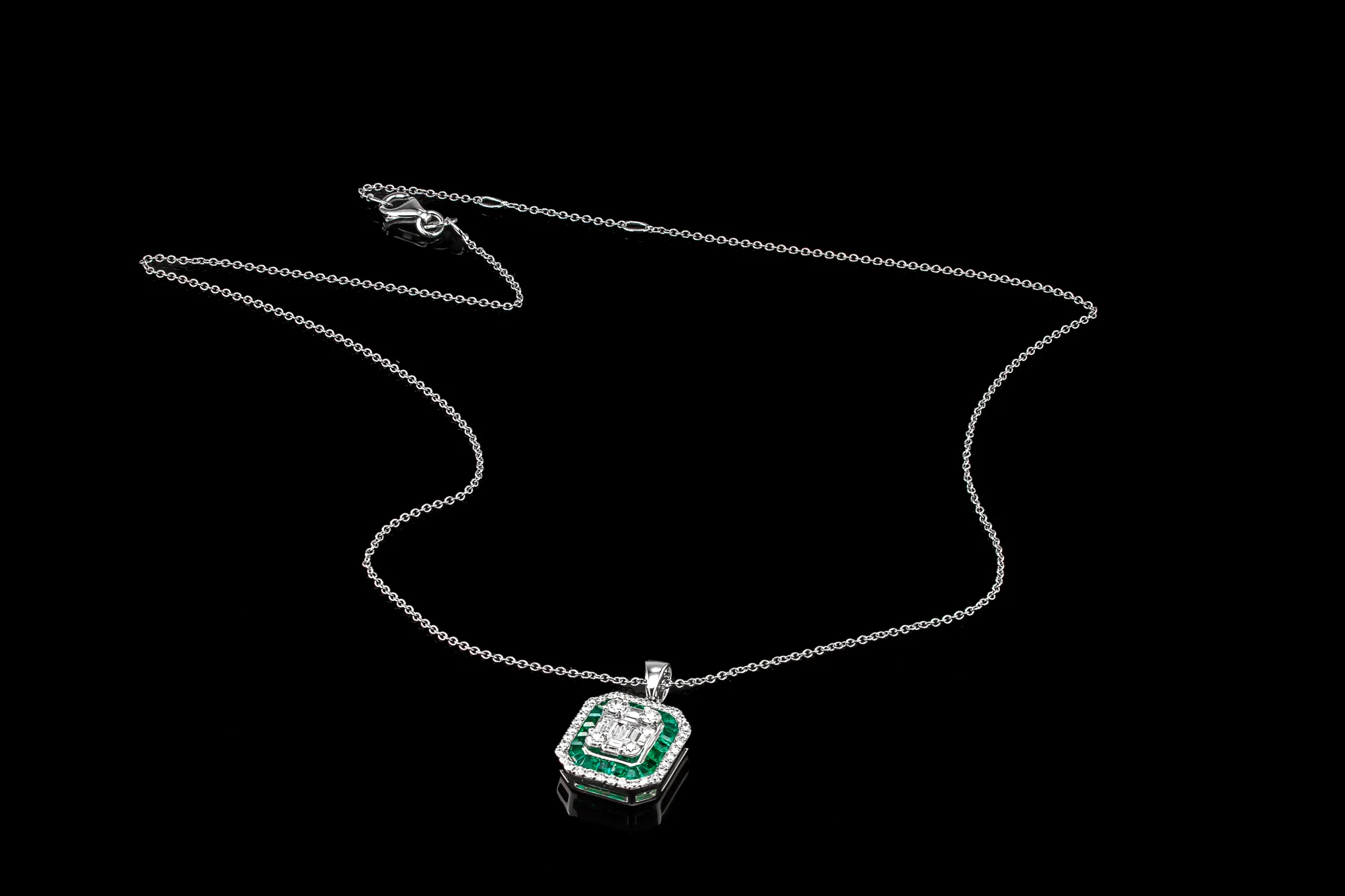 Naszyjnik "EmeraldVogue™"